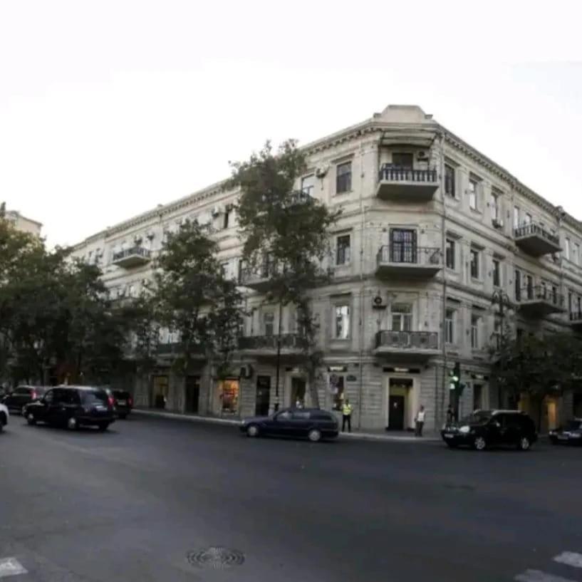 Central Apartment Баку Экстерьер фото