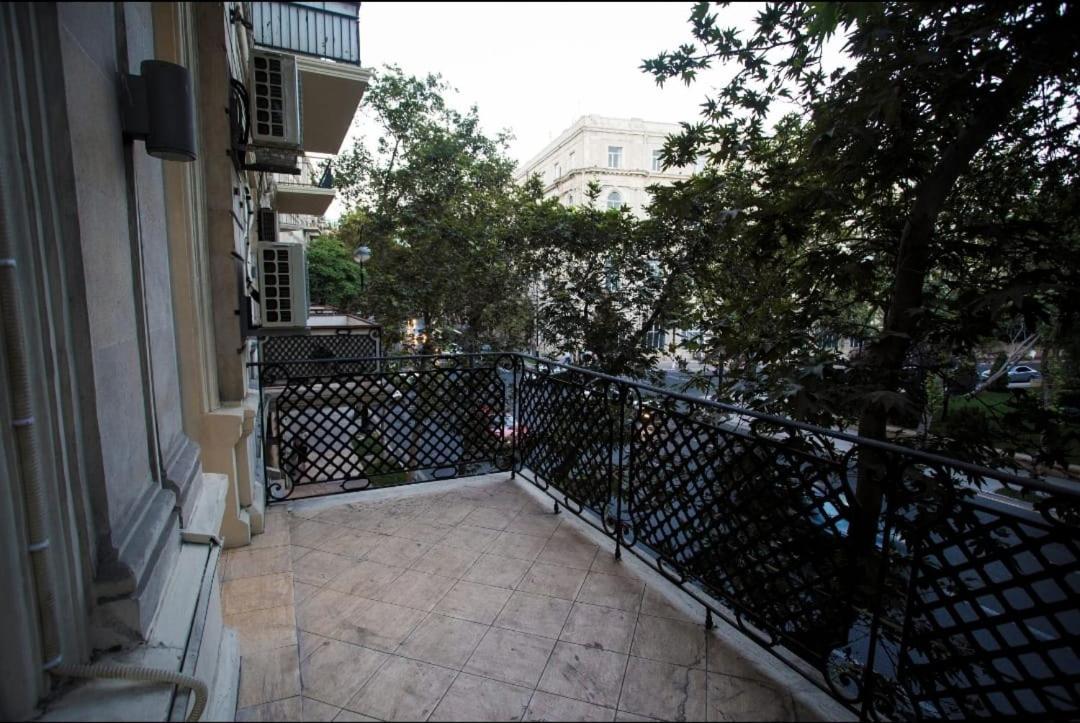 Central Apartment Баку Экстерьер фото